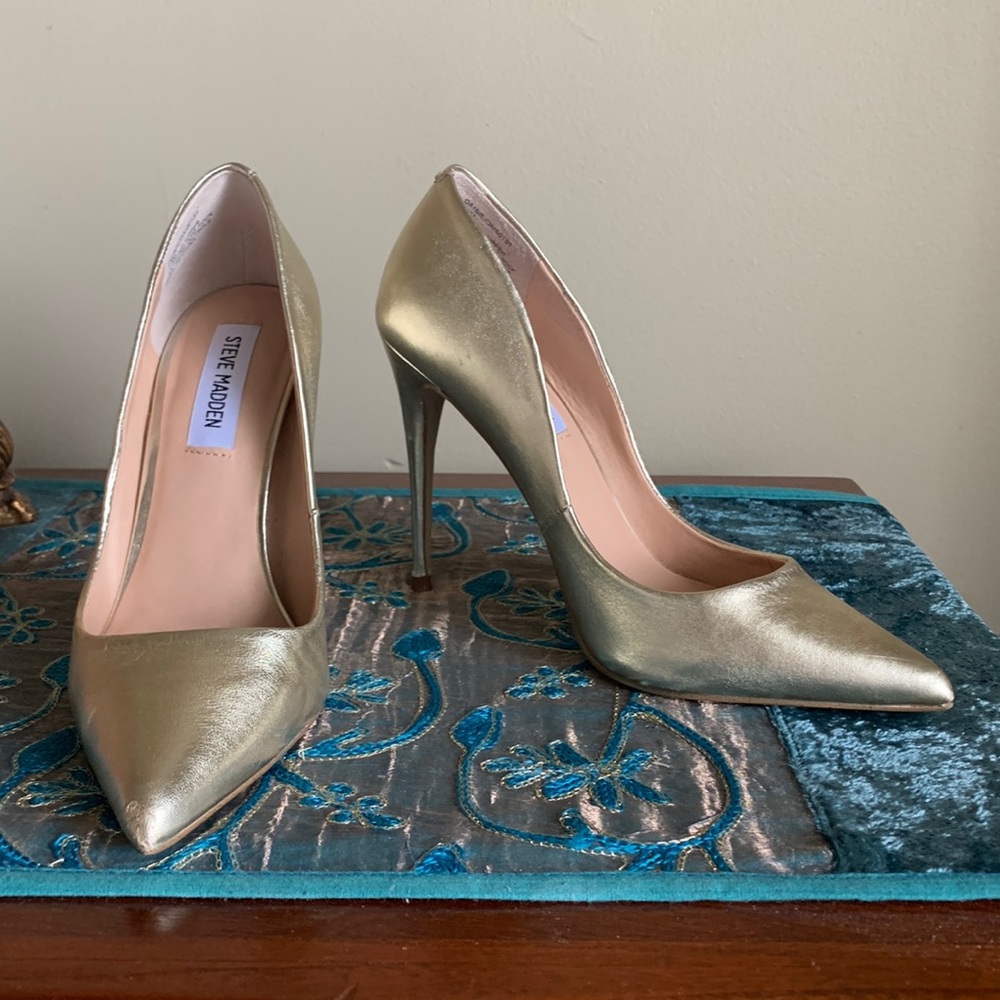 Steve Madden Daisie Pumps 7.5